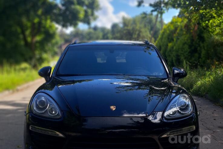 Porsche Cayenne 958 Crossover