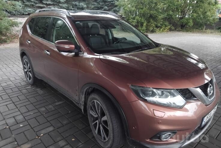 Nissan X-Trail T32 Crossover