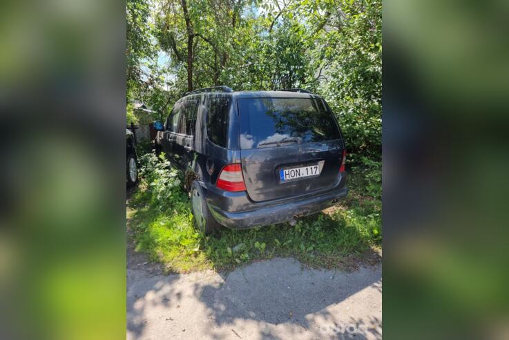Mercedes-Benz M-Class W163 Crossover 5-doors