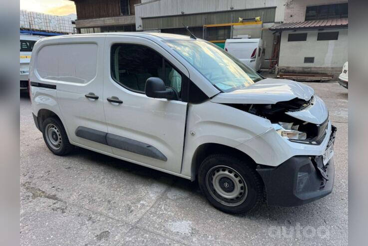 Opel Combo E
