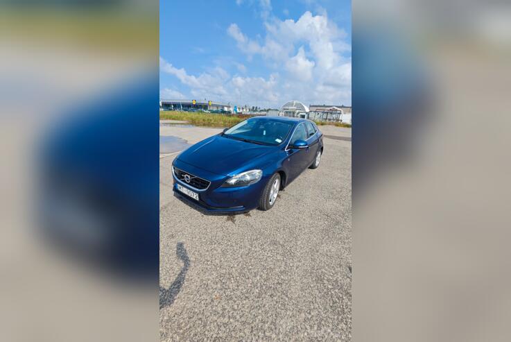 Volvo V40 2 generation Hatchback 5-doors