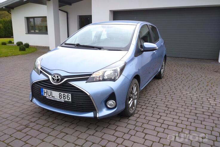 Toyota Yaris XP130 [2th restyling] Hatchback