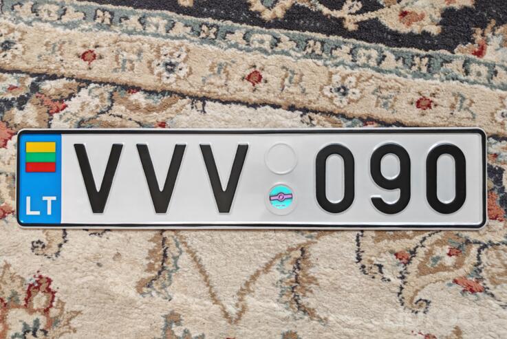 VVV 090