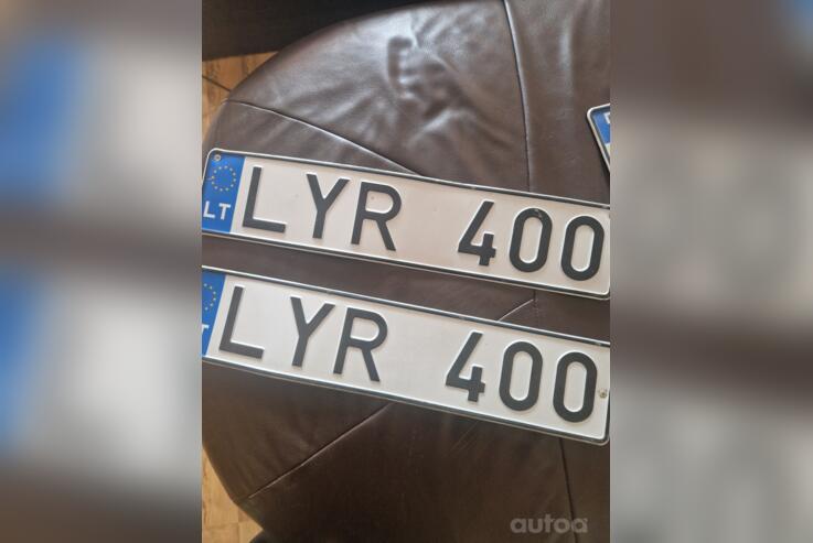 LYR400