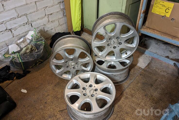 Mercedes, stop lekki