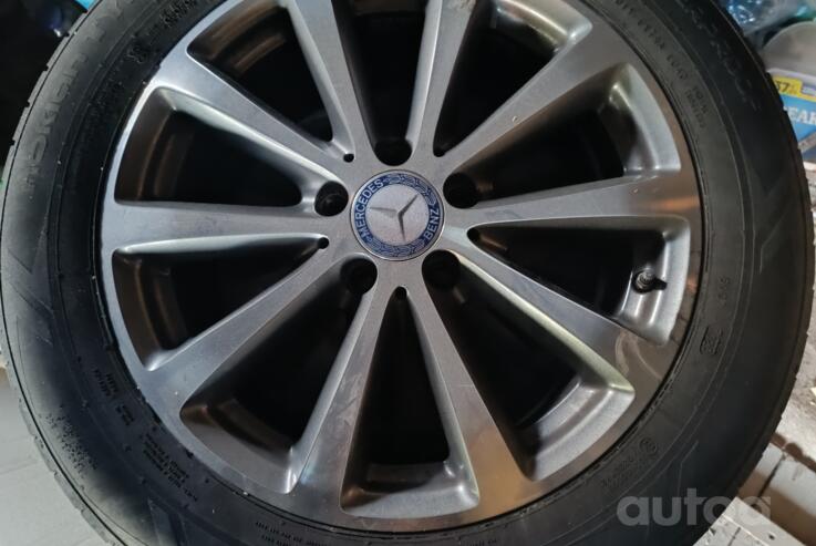 Mersedes, stop lekki