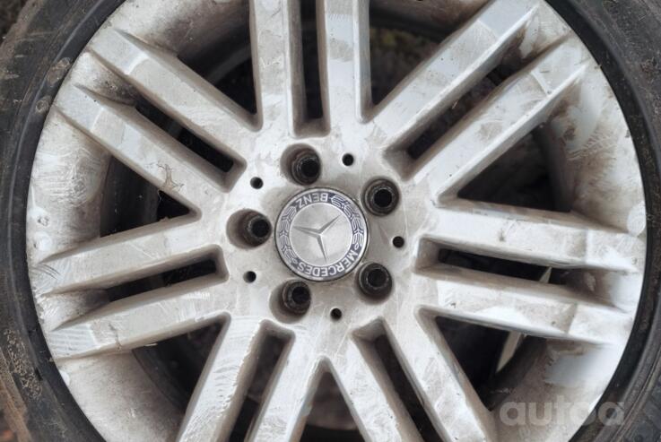 Mercedes, stop lekki