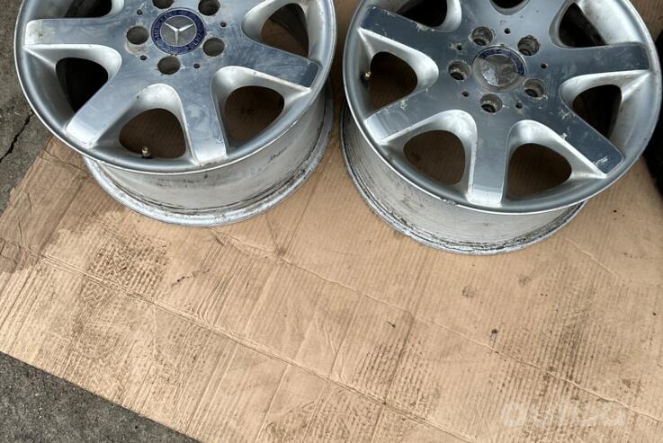 Mercedes-Benz, stop lekki