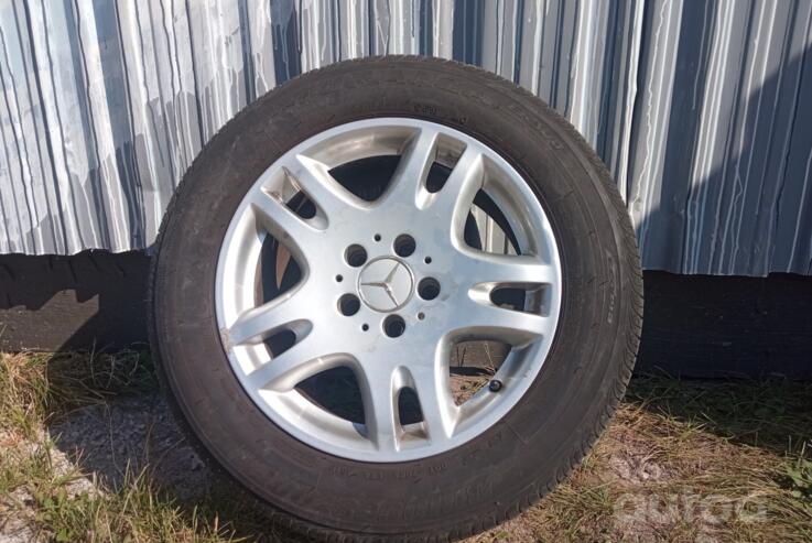 Mercedes Benz, stop lekki