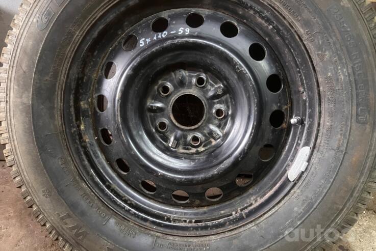 Toyota, stal tłoczona