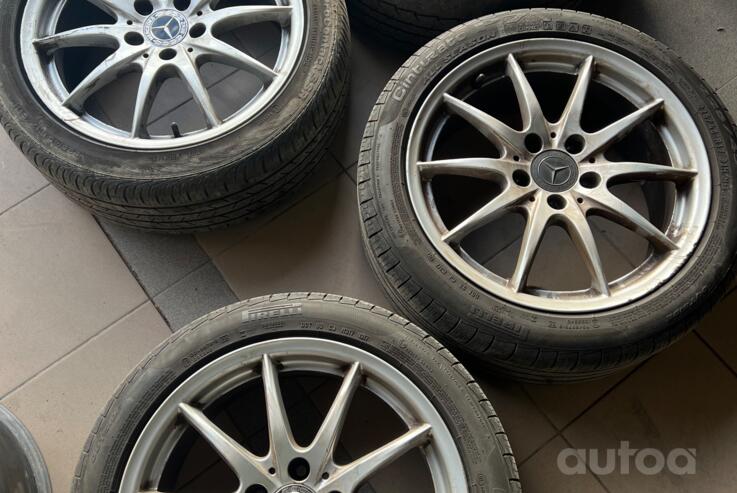 Mercedes-Benz, stop lekki