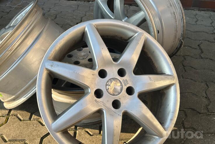 Mercedes, stop lekki