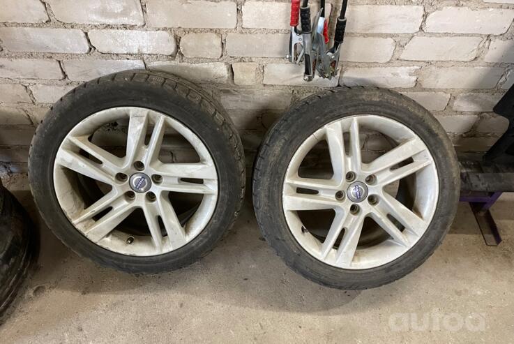 Volvo, stop lekki