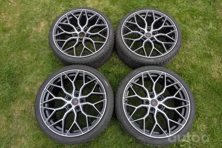 7 Wheels, stop lekki