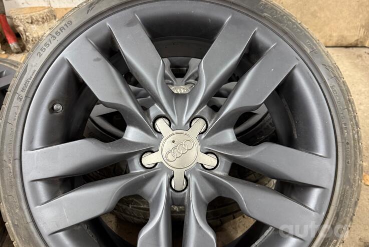 Audi, stop lekki