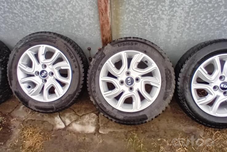 Kia, stop lekki