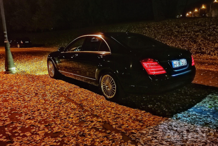 Mercedes, stop lekki