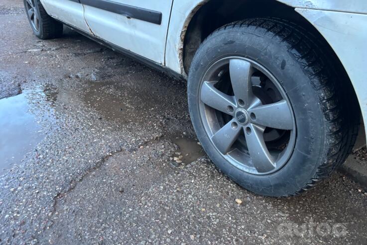 Audi, stop lekki