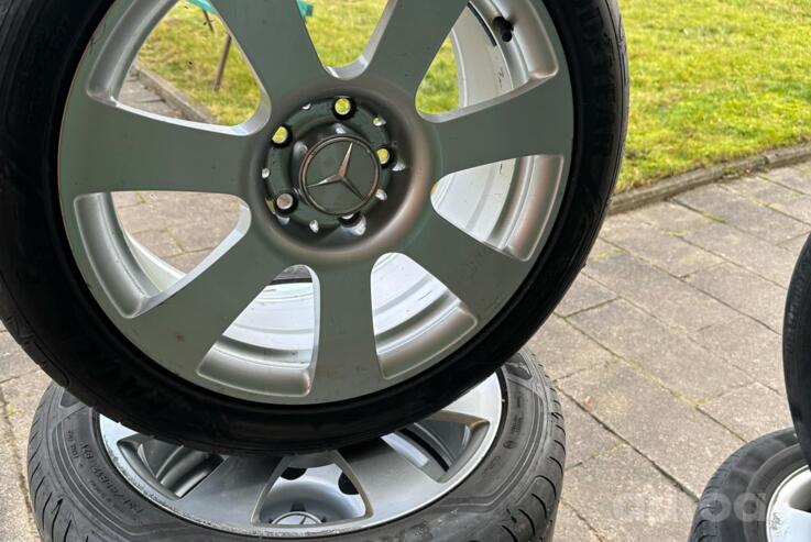 Mercedes-Benz, stop lekki