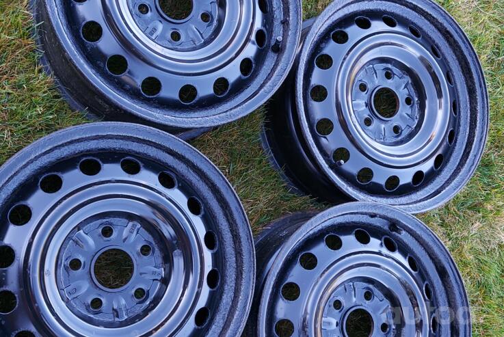 Toyota, stal tłoczona