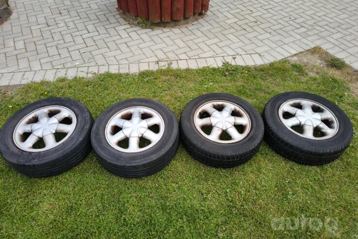 Renault, stop lekki