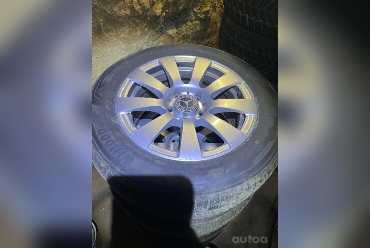 Mercedes-Benz, stop lekki