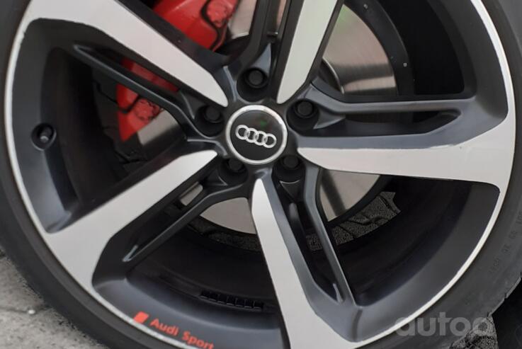 Audi RS 7, stop lekki