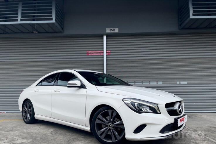 Mercedes-Benz, stop lekki