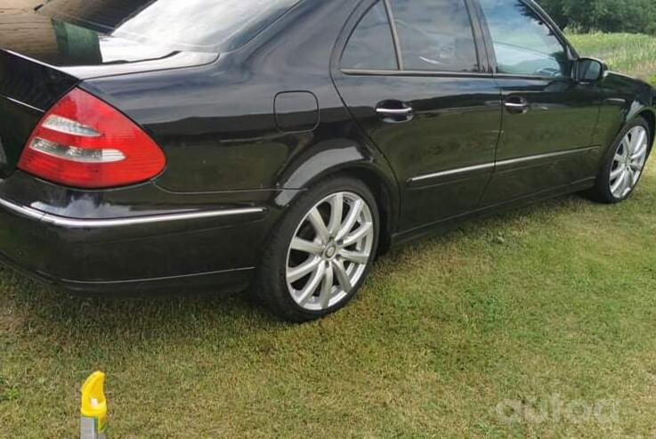 Mercedes, stop lekki