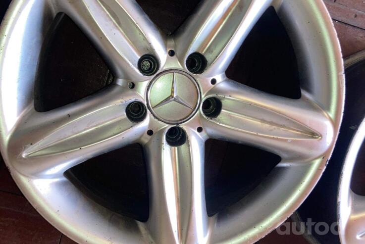 Mercedes, stop lekki