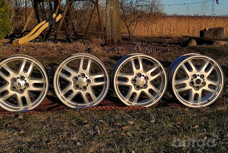 Land Rover made in Italy, stop lekki