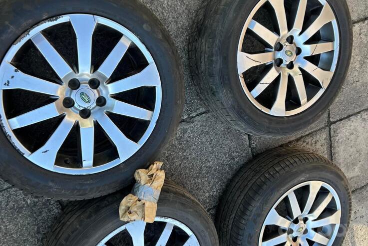 Land rover, stop lekki