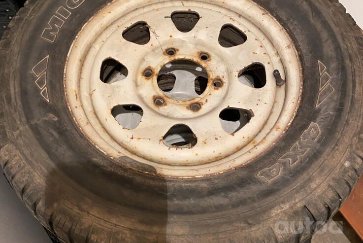 ınne, stal tłoczona