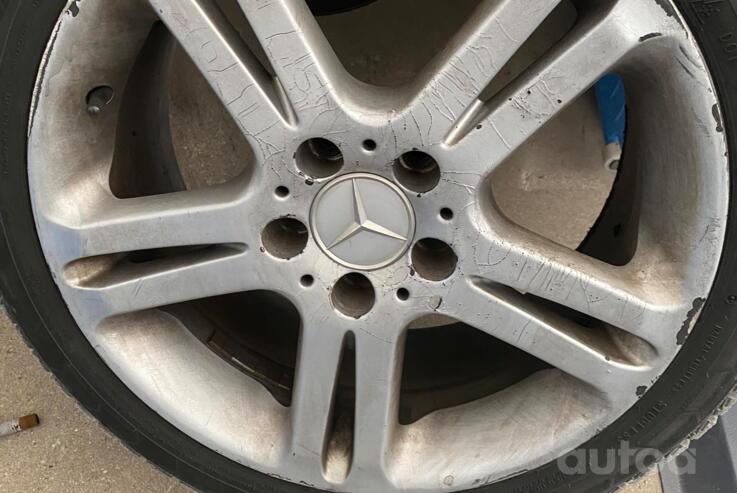 Mercedes, stop lekki