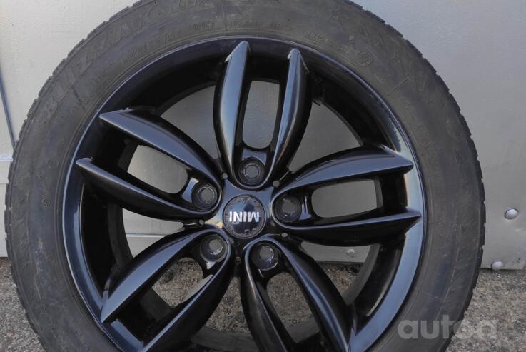 MINI / BMW, stop lekki