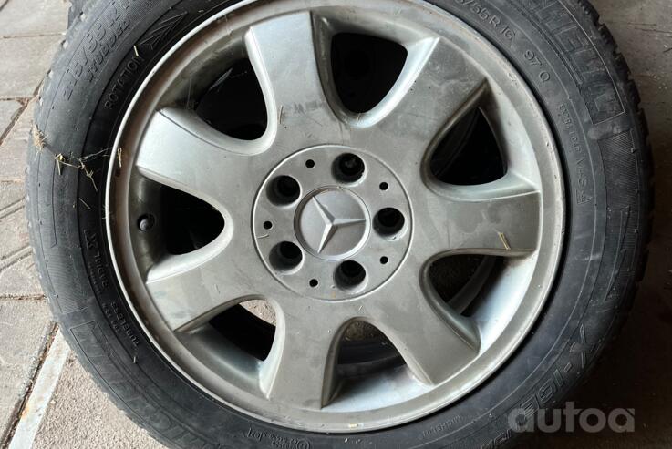 Mercedes, stop lekki