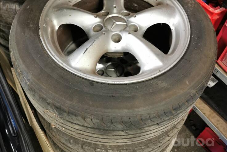 Mercedes, stop lekki