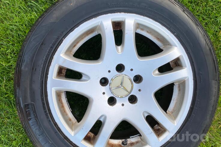 Mercedes-Benz, stop lekki