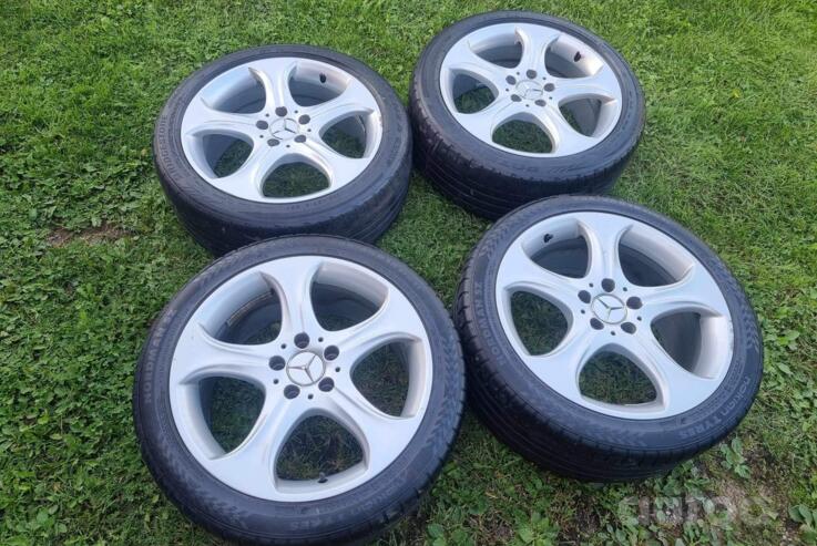 Mercedes-Benz, stop lekki