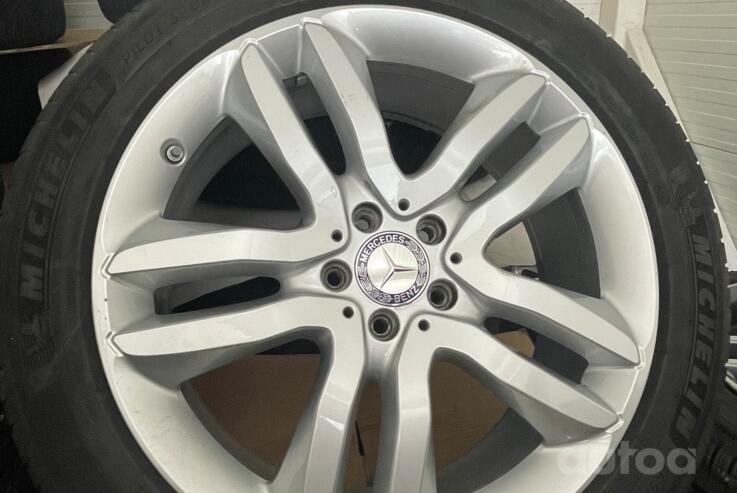 Mercedes-Benz, stop lekki