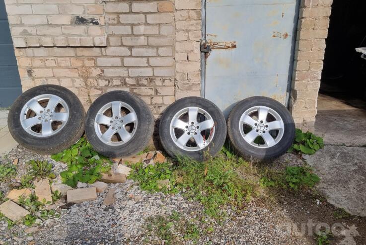 Mersedes-Benz, stop lekki