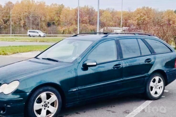 Mercedes, stop lekki